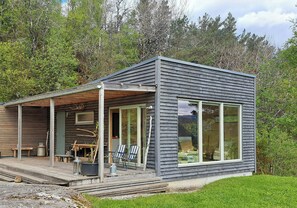 Exterior - Self-built cabin with views over Leirvik (Leirvik)