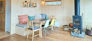Dining - Self-built cabin with views over Leirvik (Leirvik)
