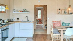 Coffee/tea maker, oven - Self-built cabin with views over Leirvik (Leirvik)