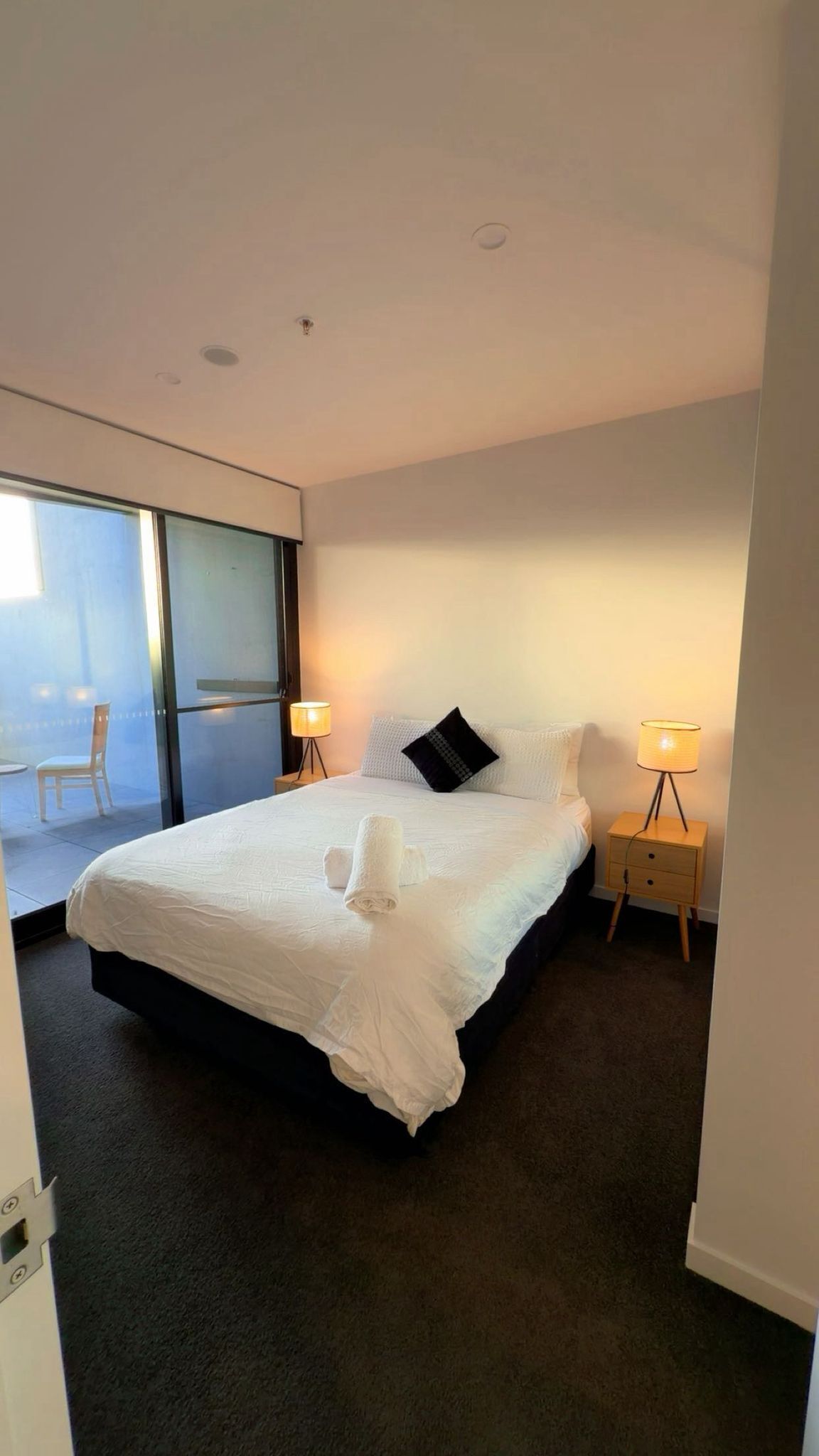 WiFi, bed sheets