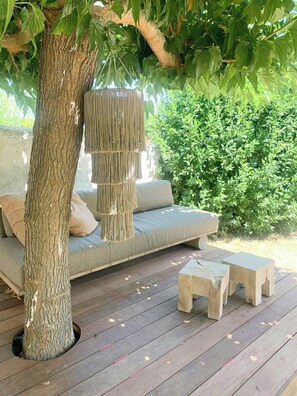 Property grounds - Villa with sea view and garden in Corsica (Porto-Vecchio)