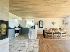 Dining - Cozy summer house in Agger near the North Sea (Vestervig)