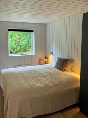 Room - Renovated holiday home by forest lake in Dueodde (Nexø)