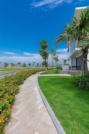 Property grounds - DIC Star Hotels and Resorts Vinh Phuc (Vinh Yen)