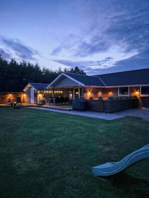 Exterior - Family-friendly holiday home near beach (Sydals)