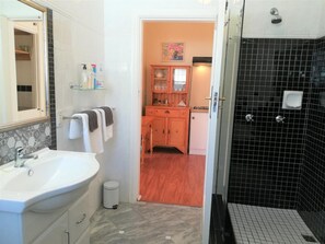 Bathroom - Eastbury Cottage (Hermanus)