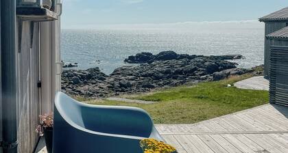Enjoy sea breeze in architectural gem