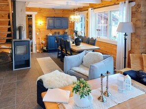 TV, fireplace - Unique log cabin in beautiful Vrådal (Vrådal)