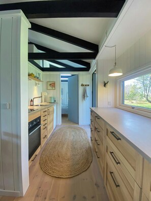 Oven, coffee/tea maker - Summer house vibe at Kandestederne (Skagen)