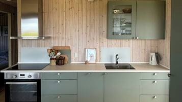 Coffee/tea maker, microwave, oven, dishwasher