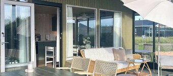 Maison rénovée des années 70 avec vue sur la mer à Lønstrup