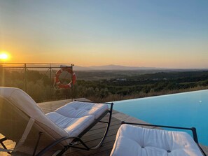 Pool - Historic farmhouse with infinity pool and sauna (Monte San Savino)