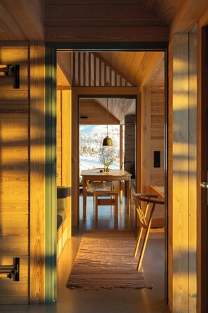 Interior - Architect-designed cabin with ski trail near Geilo (Ål)