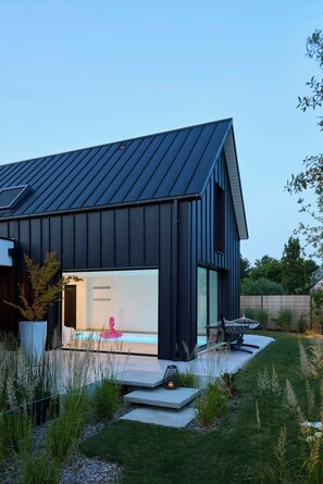 Pool - Villa with indoor pool in Sainte-Marine (Combrit)
