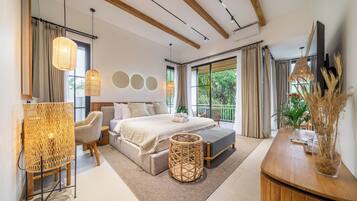 Superior Apartment, Balcony, Courtyard View | Egyptian cotton sheets, premium bedding, in-room safe