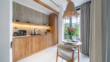 Deluxe Apartment, Balcony, Courtyard View | Interior