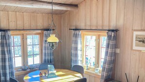 Unclassified image, 2 of 17, button - Traditional cabin in Nøsterbølia (Uvdal)