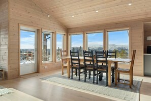 Dining - Modern mountain cabin near Norefjell (Eggedal)