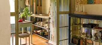 Charming apartment in artist’s home from 1899
