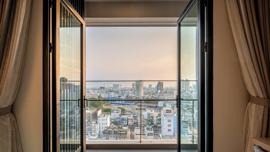 Zenity & D1 Mension Apartment by NIDOVA