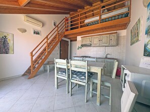 Interior - SOL Bright Apt by the Sea (Santa Maria)