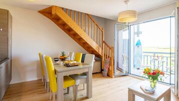 Apartment | Dining