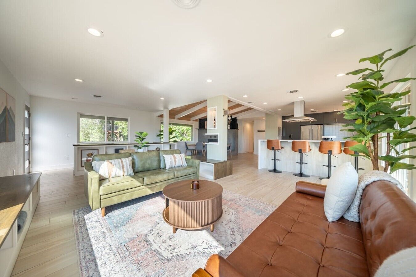 Mac`s Place | A Modern Woods Retreat W/treehouse - Redding, CA