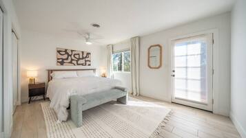3 bedrooms, desk, iron/ironing board, WiFi