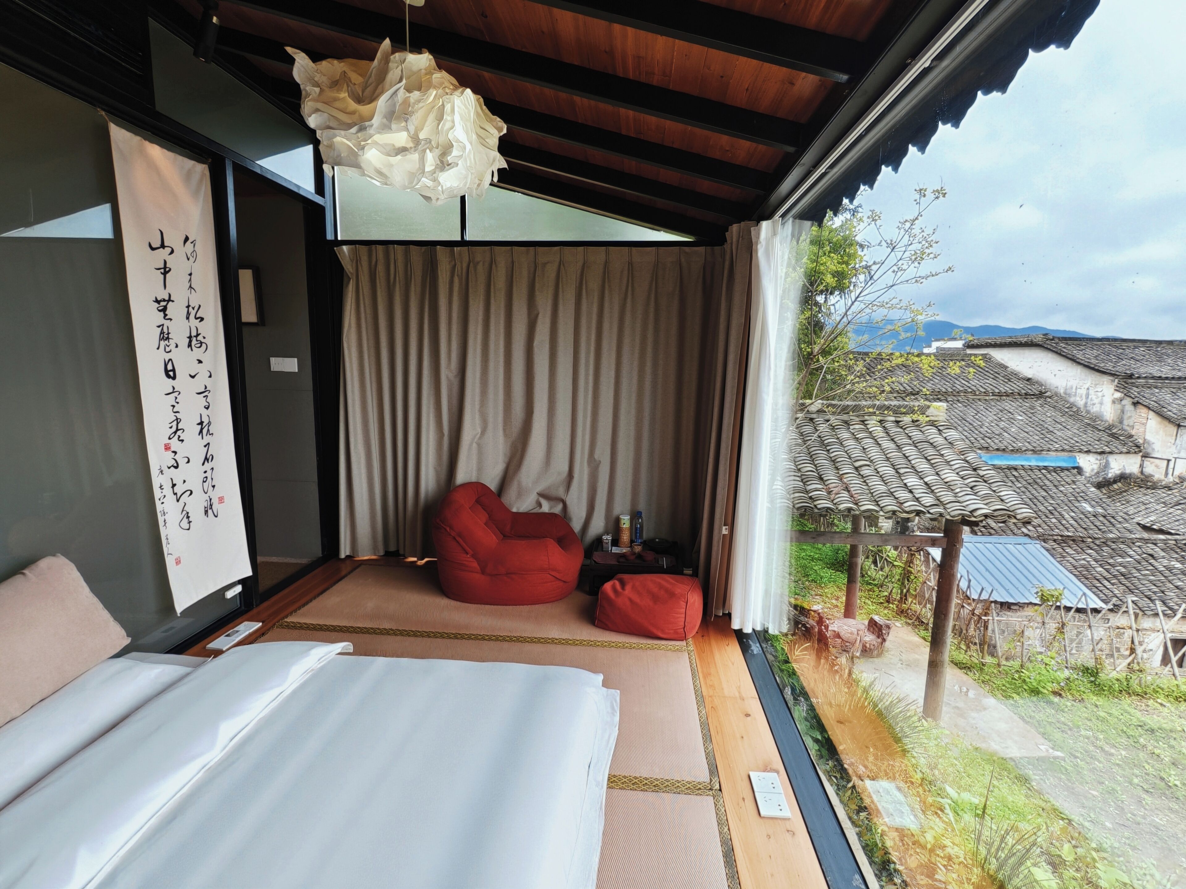 Traditional Studio Suite, Courtyard View