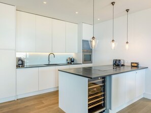 Dishwasher - 3 bedroom accommodation in Braunton (Braunton)