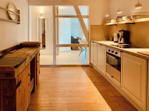 Oven, dishwasher, coffee/tea maker - Barn apartment on estate near Flensburg (Steinberg)