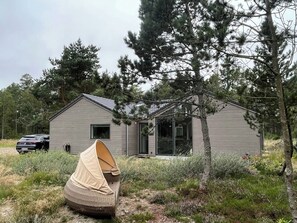 Exterior - Nordic summer house in Ålbæk with spa and sauna (Ålbæk)