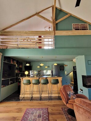 Interior - House and playful barn (SAINT LAURENT DE JOURDES)