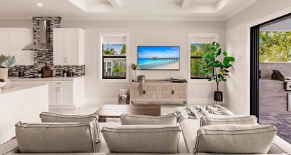 Naples Park Stay • Pool + Outdoor Kitchen + Near Vanderbilt Beach | Coastal Sol