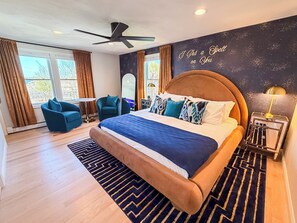 Room - Salem Downtown - Game Room, Deck & Fireplace (Salem)