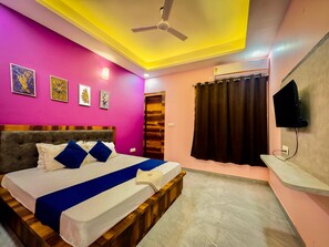 Twin Room | Free WiFi - Maa Durga Dham (Vrindavan)