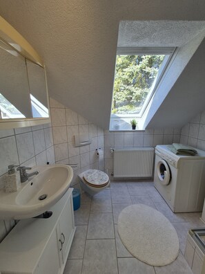 Bathroom - Vrbo Property (Pirna)