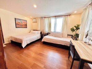 Iron/ironing board, internet, bed sheets