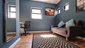 TV - Luxurious executive 2 sleeper Tygerwaterfront (Cape Town)