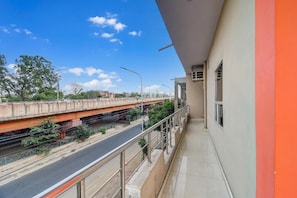 Property grounds - Hotel Radhe Radhe Near Jaipur Airport (Jaipur)
