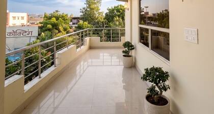 Hotel Radhe Radhe Near Jaipur Airport