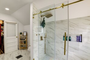 Hair dryer, towels - Hiking & Fly Fishing Hub! Mtn-View Catskills Haven (East Branch)