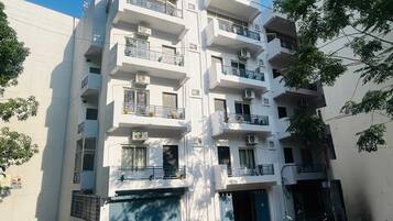 Deluxe Room | Exterior