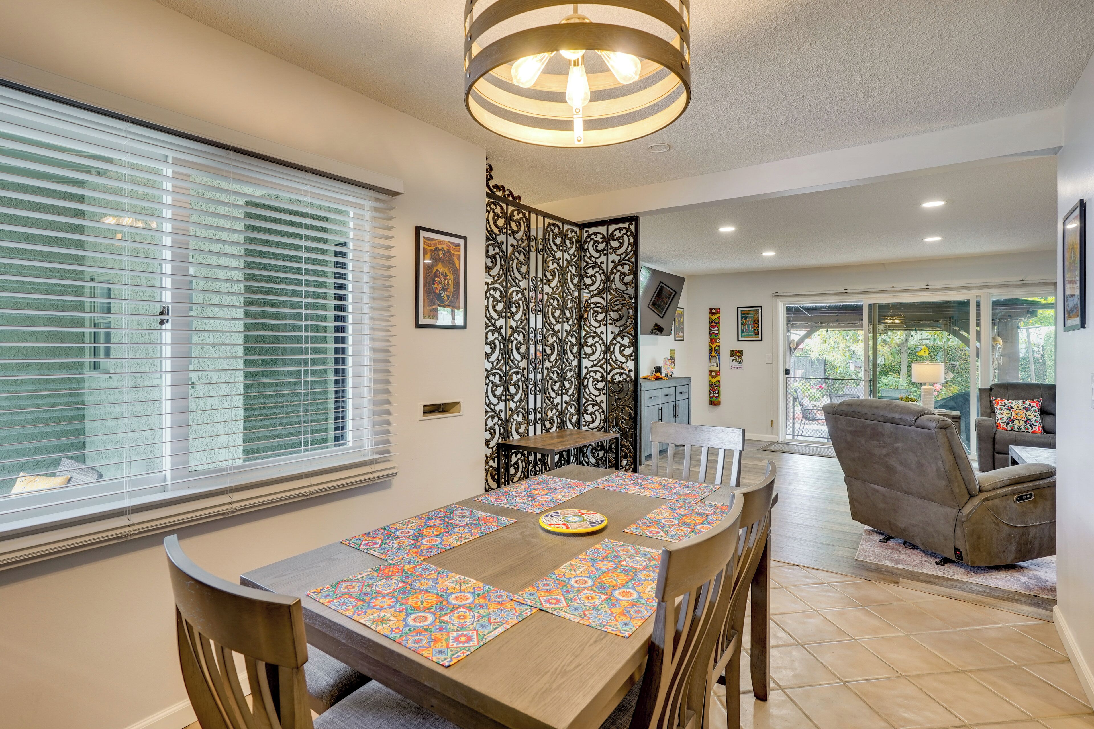 1 Mile To Downtown Disneyland R District - Buena Park, CA