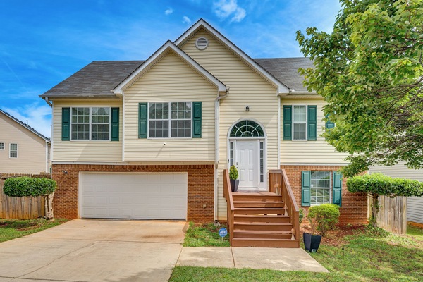 Locust Grove Vacation Rental | 5BR | 3BA | 1,826 Sq Ft
