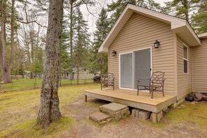 Terrace/patio - Torch River Cabin Retreat: Relax on the Water! (Rapid City)
