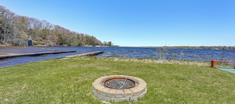 Hamlin Lake Cabin w/ Beach Access: 2 Mi to Dunes!