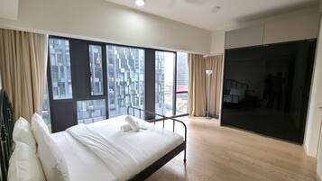 In-room safe, desk, blackout drapes, soundproofing