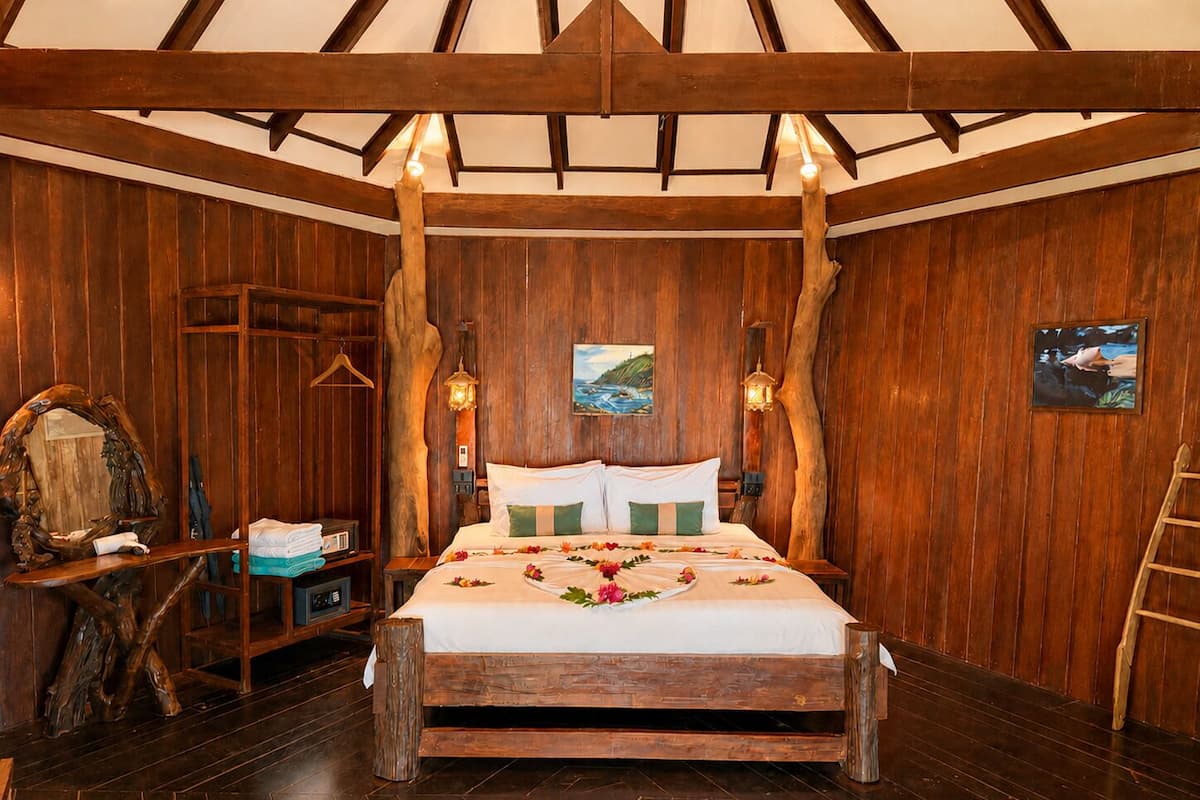 Deluxe Bungalow, Balcony, Sea View | Blackout curtains, free WiFi, bed sheets