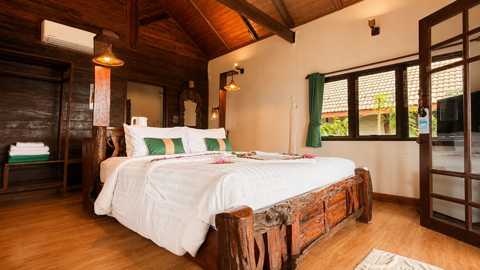 Deluxe Bungalow, Balcony, Sea View | Blackout curtains, free WiFi